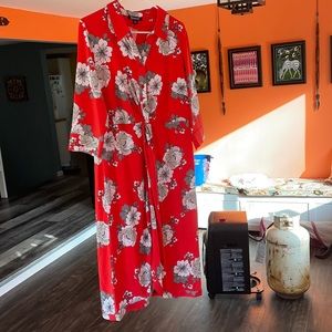NWT GORGEOUS CORAL FLORAL DRESS